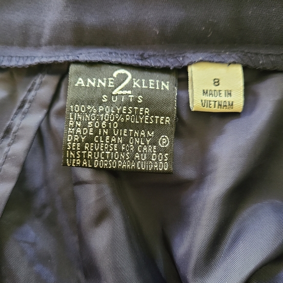 Navy blue Anne Klein suit - Picture 2 of 3